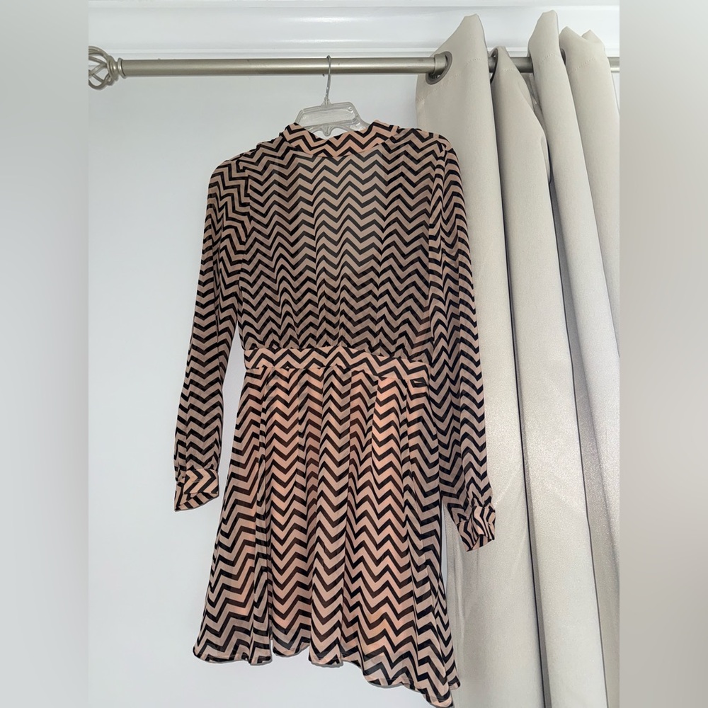 Chevron Print Long Sleeve Pink and Black Dress